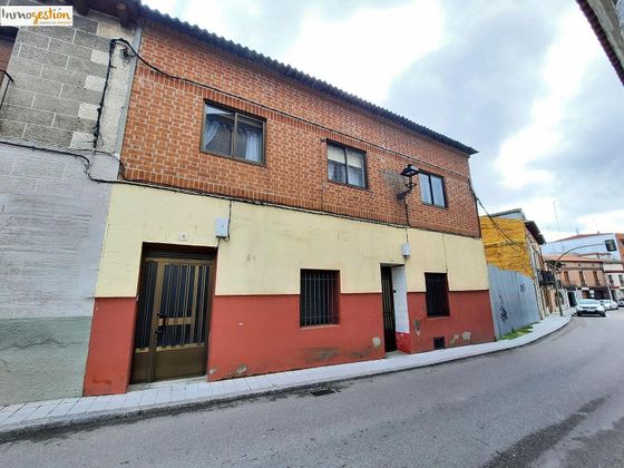 Foto 1 de Venta de casa en Tudela de Duero de 8 habitaciones con terraza y garaje