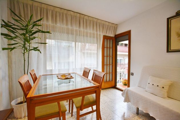 Foto 2 de Pis en venda a Singuerlín - Can Franquesa - Les Oliveres de 3 habitacions amb balcó i calefacció