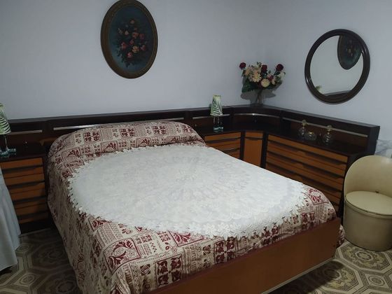 Foto 2 de Piso en alquiler en La Teixonera de 3 habitaciones con muebles y calefacción