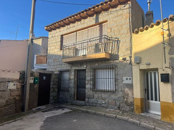 Foto 1 de Casa adosada en alquiler en Serrada (La) de 3 habitaciones con terraza y garaje