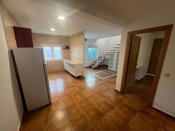 Foto 2 de Casa adossada en lloguer a Serrada (La) de 3 habitacions amb terrassa i garatge