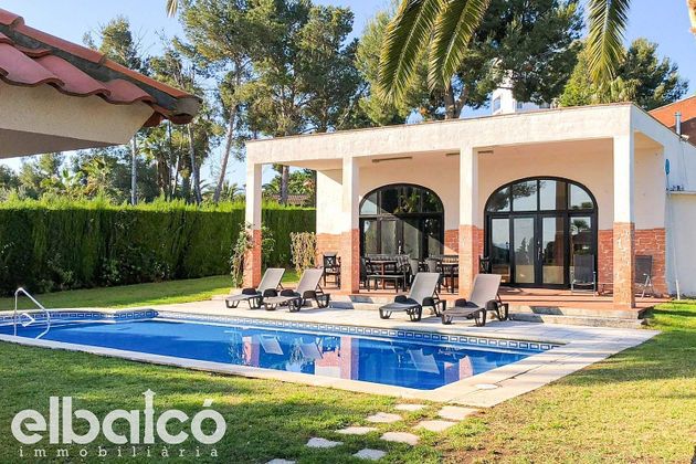 Foto 2 de Xalet en venda a calle Del Bosc del Quec de 6 habitacions amb terrassa i piscina