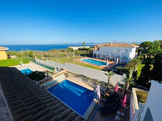 Foto 2 de Casa adossada en venda a calle Ossa Major de 4 habitacions amb terrassa i piscina