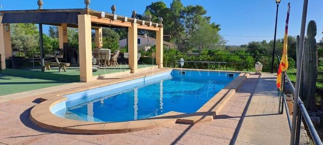 Foto 1 de Venta de casa en Algaida de 3 habitaciones con terraza y piscina