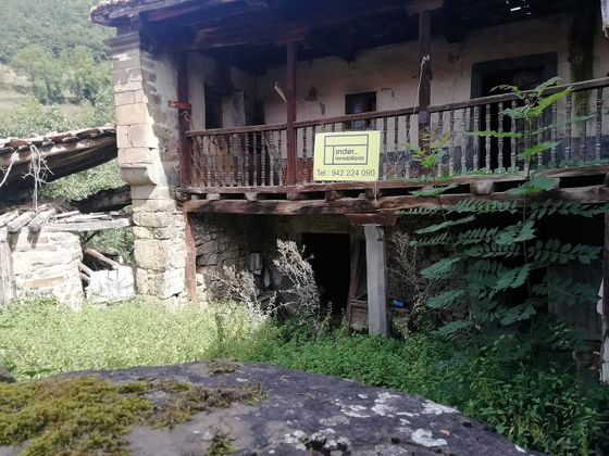 Foto 1 de Casa en venda a Cabezón de Liébana de 4 habitacions amb jardí i balcó