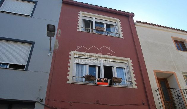 Foto 1 de Venta de casa en Alcalà de Xivert pueblo de 4 habitaciones con terraza y garaje