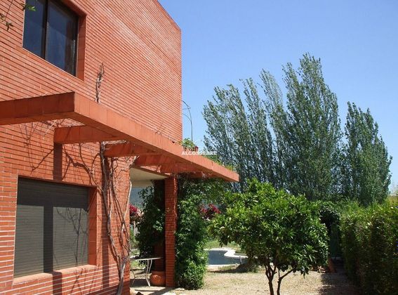 Foto 2 de Xalet en venda a calle San Miguel de 5 habitacions amb terrassa i piscina