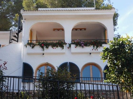Foto 1 de Xalet en venda a calle Columbreta Grande de 4 habitacions amb terrassa i jardí