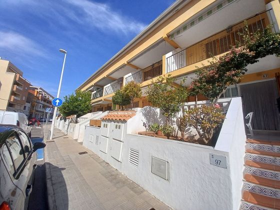 Foto 1 de Pis en venda a avenida Valencia de 1 habitació amb terrassa i jardí