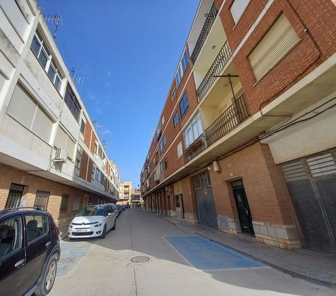 Foto 2 de Venta de piso en calle Grupo Argaya de 3 habitaciones con terraza y balcón