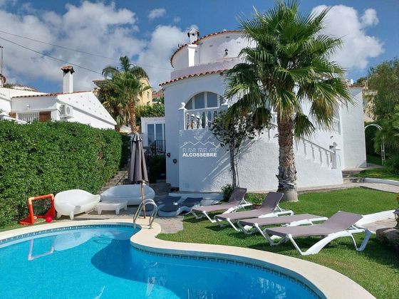 Foto 2 de Xalet en venda a calle França de 4 habitacions amb terrassa i piscina
