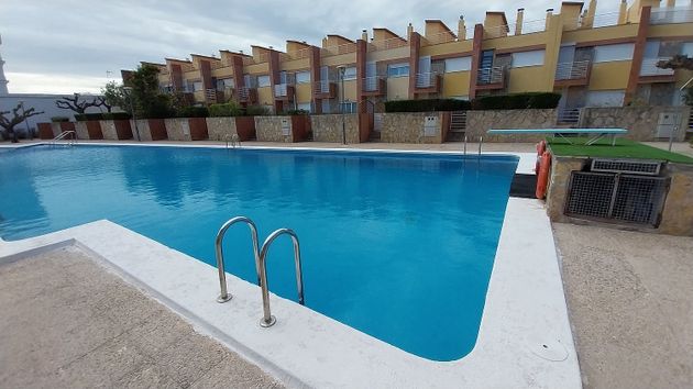 Foto 1 de Piso en venta en calle De la Solivella de 1 habitación con terraza y piscina