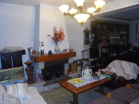 Foto 2 de Casa adossada en venda a Avda. Alemania - Italia de 4 habitacions amb terrassa