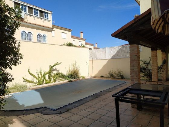 Foto 1 de Casa en venda a Plasencia de 7 habitacions amb terrassa i piscina