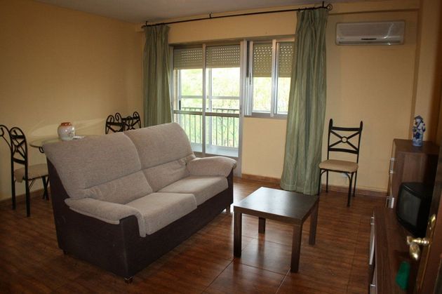 Foto 2 de Pis en venda a Plasencia de 3 habitacions amb terrassa