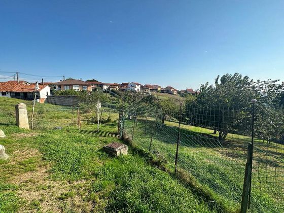Foto 2 de Venta de terreno en Castrillón de 635 m²