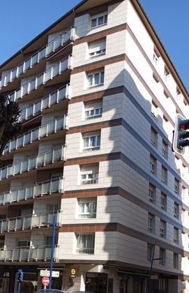 Foto 2 de Piso en venta en Portugalete de 4 habitaciones con terraza y calefacción