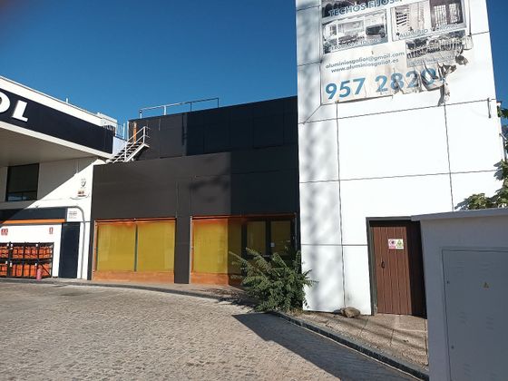 Foto 2 de Edificio en alquiler en calle El Torerito de 800 m²