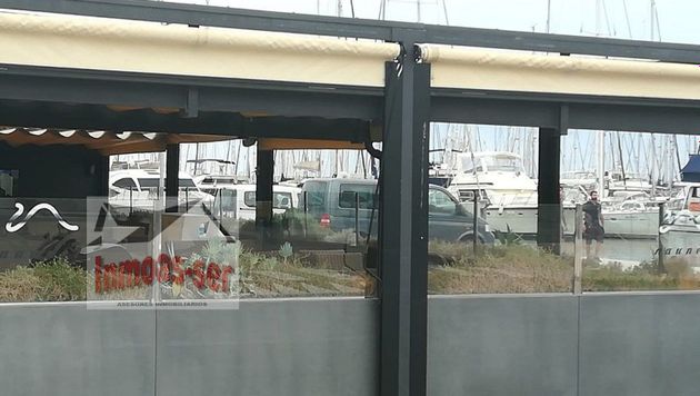 Foto 1 de Local en venta en Premià de Mar con terraza y aire acondicionado