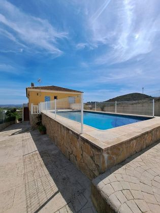 Foto 1 de Xalet en venda a Montroy de 3 habitacions amb terrassa i piscina