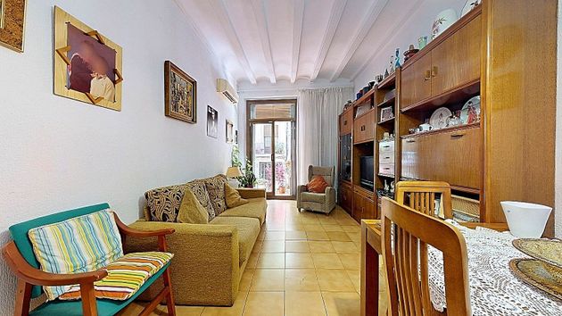 Foto 1 de Venta de piso en Sant Pere, Santa Caterina i la Ribera de 2 habitaciones con balcón y calefacción