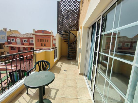Foto 2 de Venta de ático en calle Meandro de 1 habitación con terraza y piscina