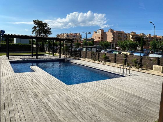 Foto 1 de Pis en venda a Empuriabrava de 4 habitacions amb terrassa i piscina