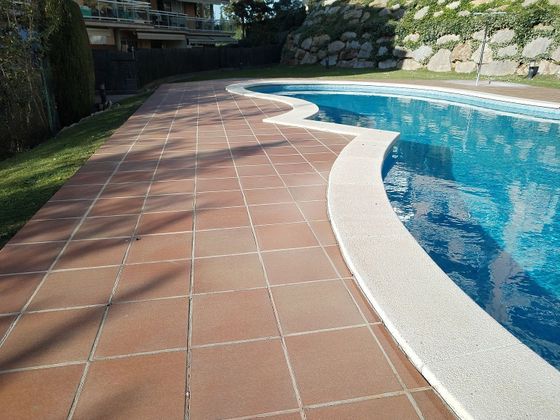 Foto 2 de Pis en venda a Montjuïc de 4 habitacions amb piscina i garatge