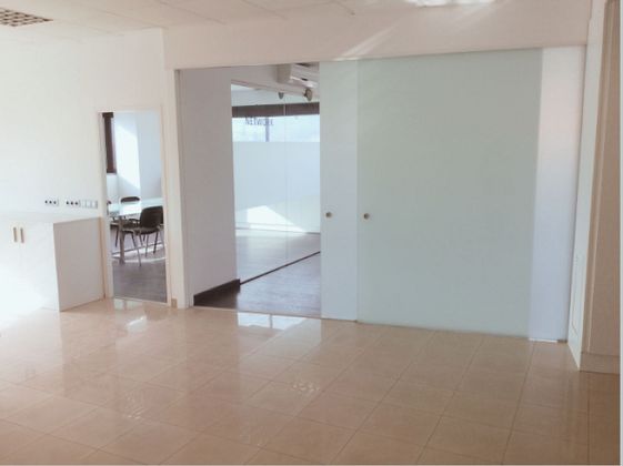Foto 2 de Oficina en venda a calle Falgueres de 231 m²