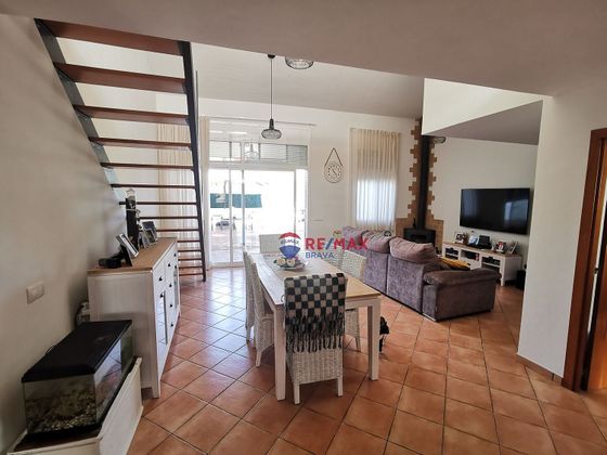 Foto 2 de Casa en venda a calle Josep Pla de 3 habitacions amb terrassa i garatge