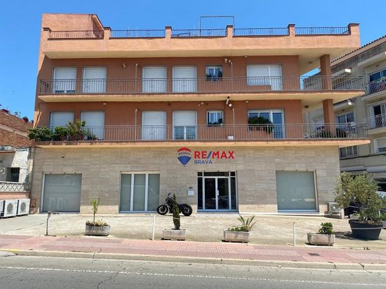 Foto 1 de Casa en venda a calle De Lleida de 7 habitacions amb terrassa i calefacció