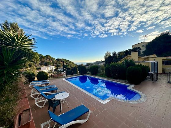 Foto 1 de Casa en venda a Santa María de Llorell de 3 habitacions amb terrassa i piscina