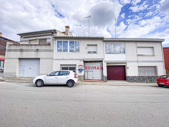Foto 1 de Casa en venda a calle Girona de 4 habitacions amb terrassa i garatge