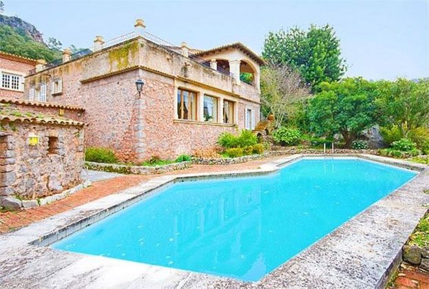 Foto 2 de Casa rural en venda a Escorca de 5 habitacions amb terrassa i piscina