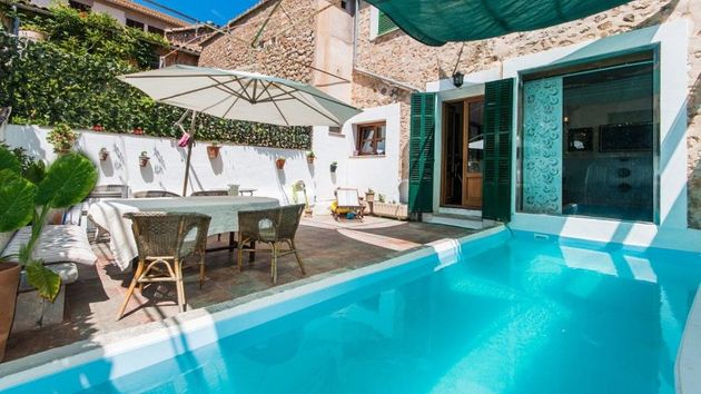 Foto 1 de Casa adossada en venda a Sóller de 7 habitacions amb terrassa i piscina