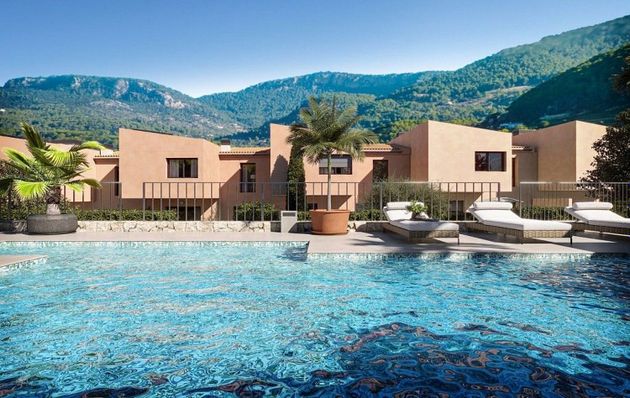 Foto 1 de Casa adossada en venda a Esporles de 3 habitacions amb terrassa i piscina