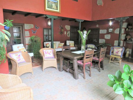 Foto 1 de Venta de chalet en Portada Verde-Lomo Espino-Guanche de 4 habitaciones con terraza y jardín