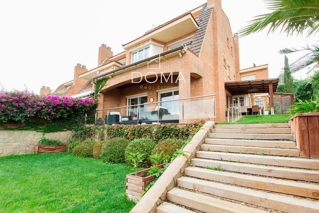 Foto 1 de Casa en venda a Ciutat Diagonal - La Miranda - La Mallola de 6 habitacions amb terrassa i piscina