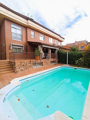 Foto 2 de Casa en venda a Casco Urbano de 6 habitacions amb terrassa i piscina