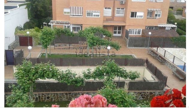 Foto 2 de Venta de piso en Sector S de 3 habitaciones con terraza y piscina