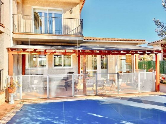 Foto 1 de Chalet en venta en Celrà de 6 habitaciones con terraza y piscina