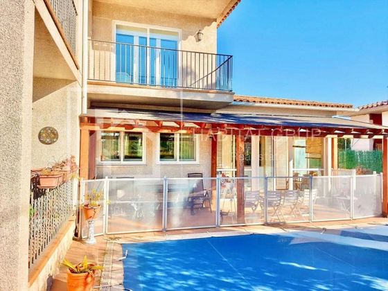 Foto 2 de Xalet en venda a Celrà de 6 habitacions amb terrassa i piscina