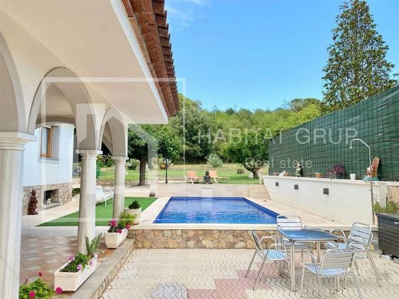Foto 1 de Venta de casa en Montilivi - Palau de 4 habitaciones con piscina y garaje