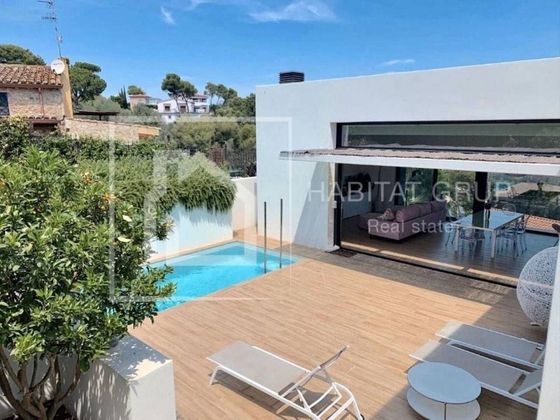 Foto 2 de Chalet en venta en avenida Del Cavall Bernat de 4 habitaciones con terraza y piscina