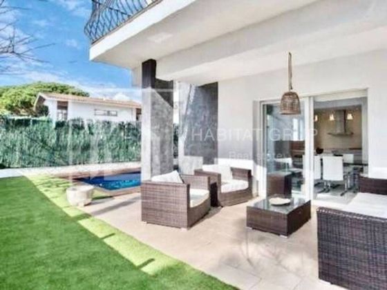 Foto 2 de Venta de casa en Calonge Poble de 4 habitaciones con terraza y piscina