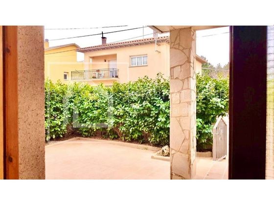Foto 2 de Casa adossada en venda a calle Bellaterra de 5 habitacions amb terrassa i garatge