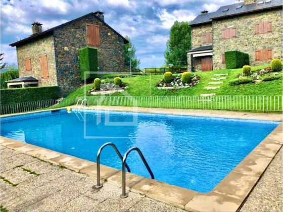 Foto 1 de Casa en venda a calle Quatre Cantons de 4 habitacions amb terrassa i piscina