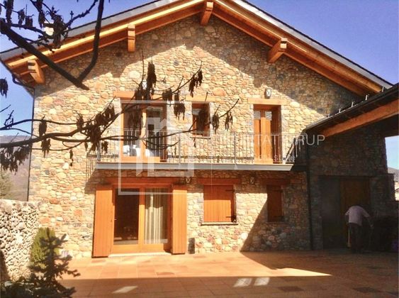 Foto 1 de Chalet en venta en Bellver de Cerdanya de 4 habitaciones con terraza y garaje
