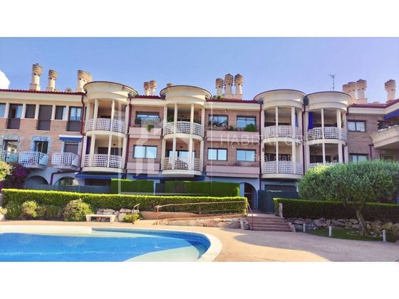 Foto 1 de Ático en venta en avenida Catalunya de 3 habitaciones con terraza y piscina