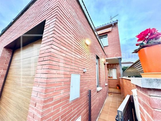 Foto 1 de Casa en venda a Vilablareix de 3 habitacions amb terrassa i garatge